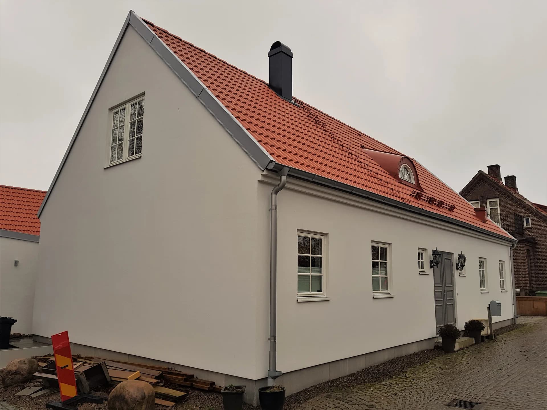 H 10125