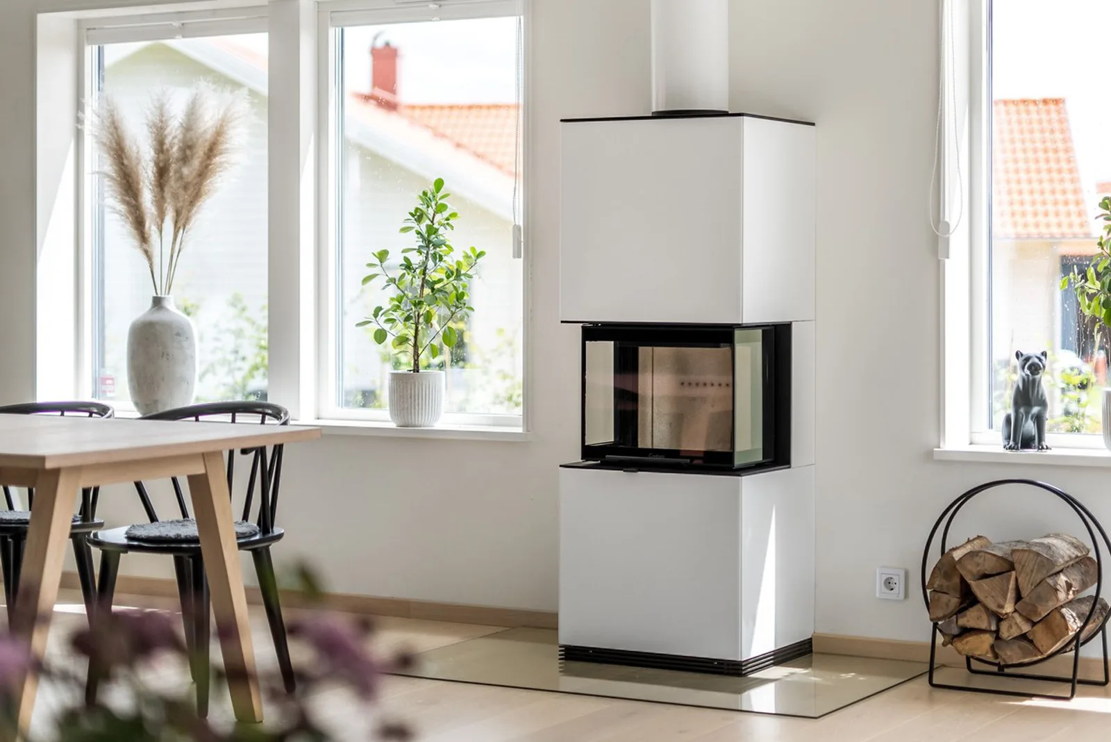 Braskamin i Villa Stenskär.