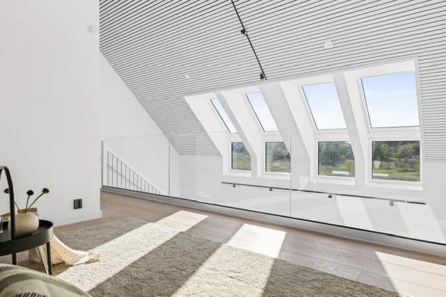 1,5-planshus, Ystad
