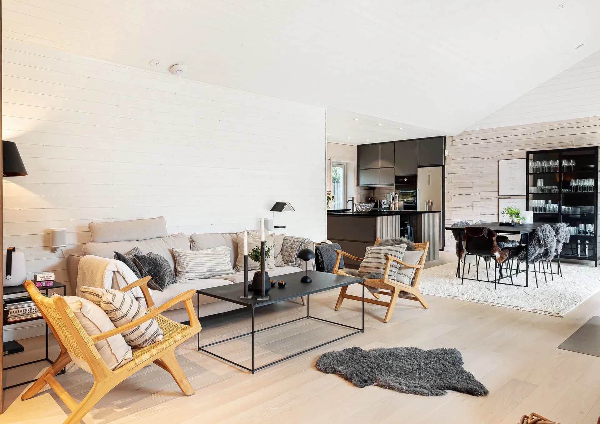 1-planshus, Höllviken