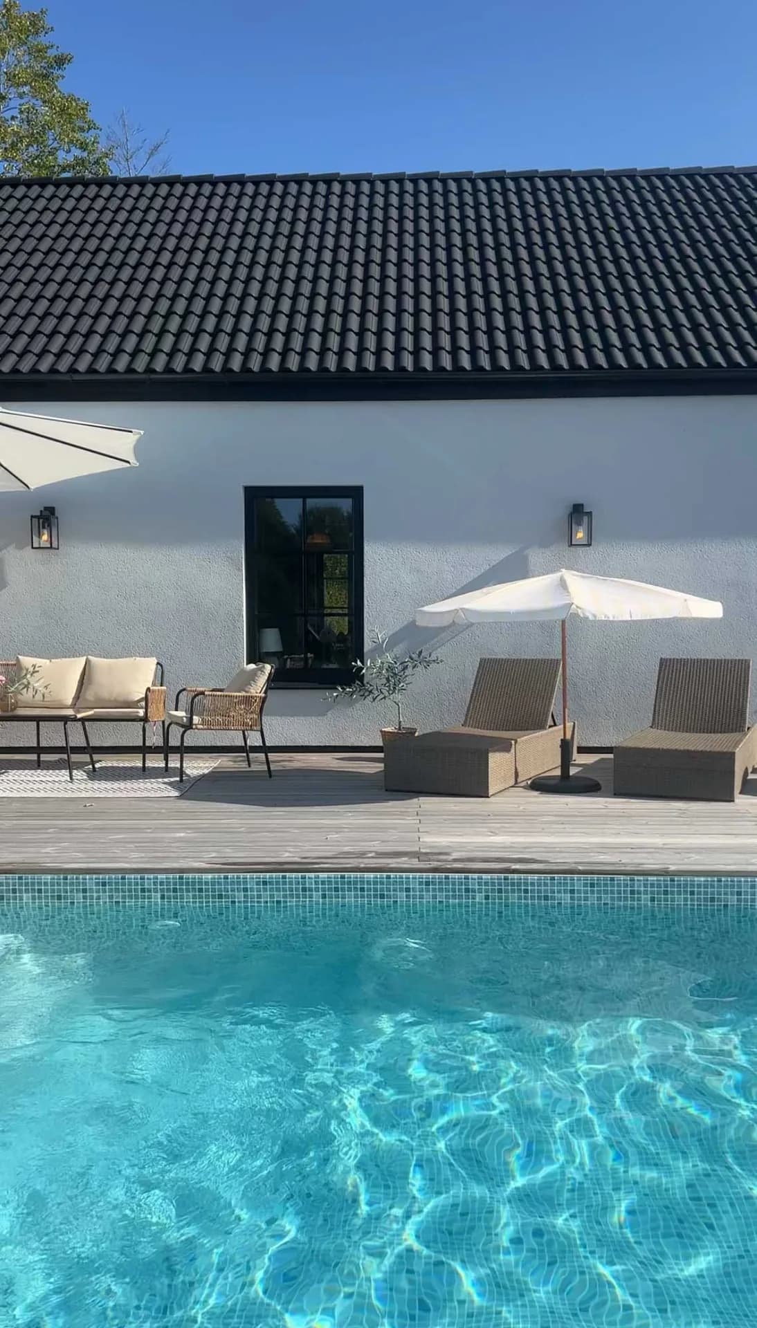 Poolvilla i vinkel