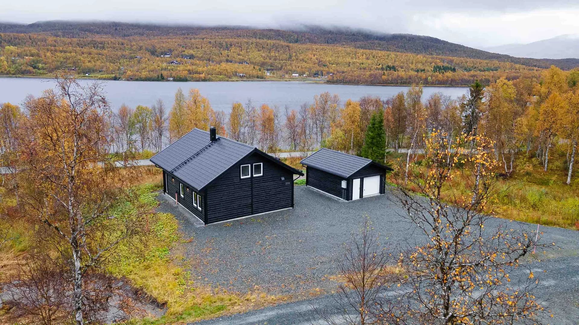 Fjällstuga med garage